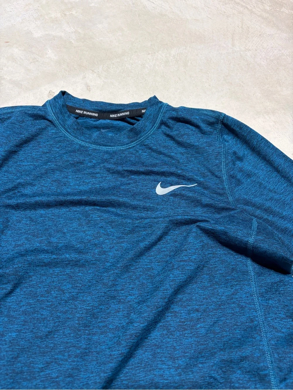 Nike running Long-Sleeve Performance Shirt blue XS